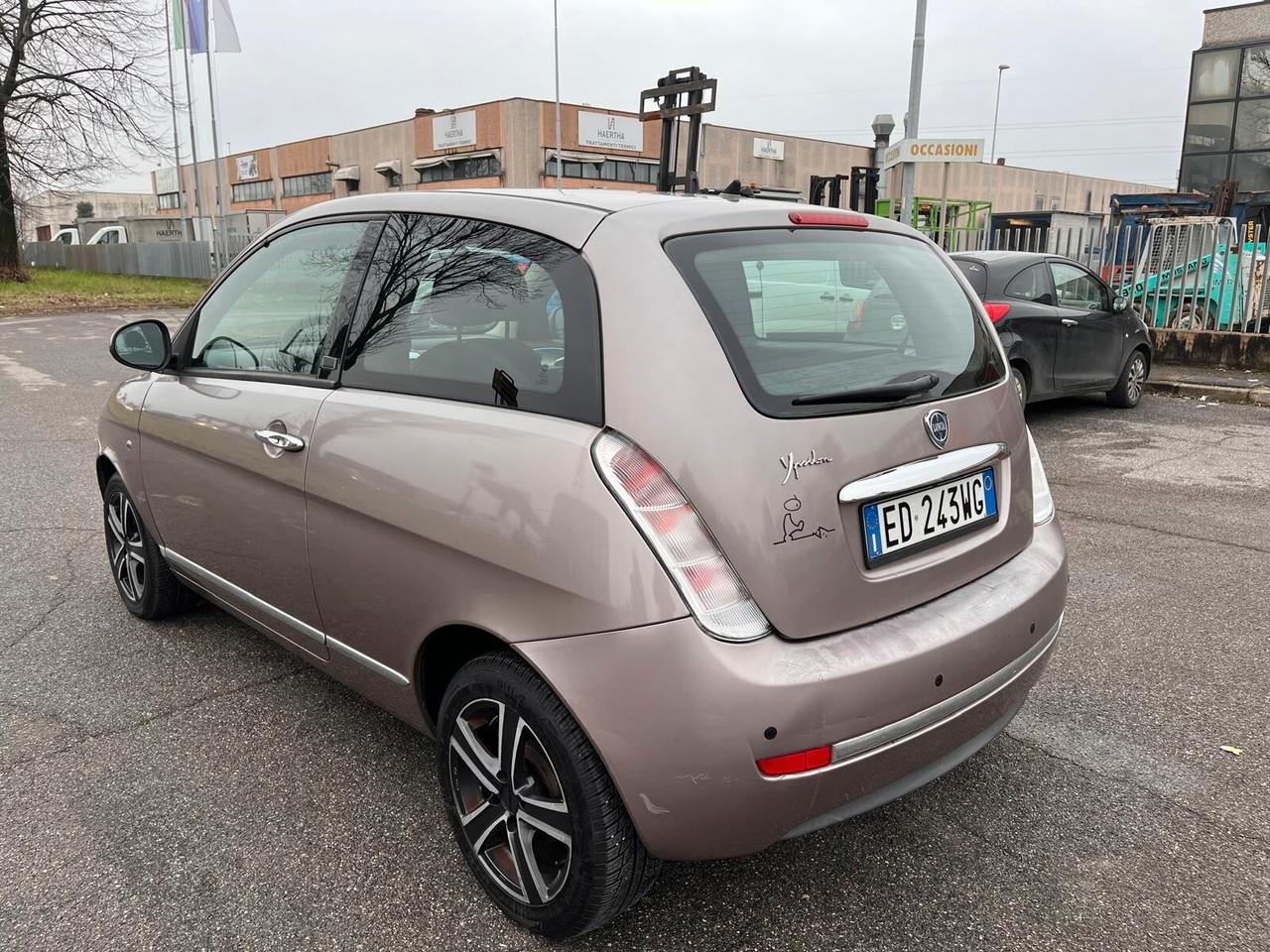 Lancia Ypsilon 1.2 69 CV Platino