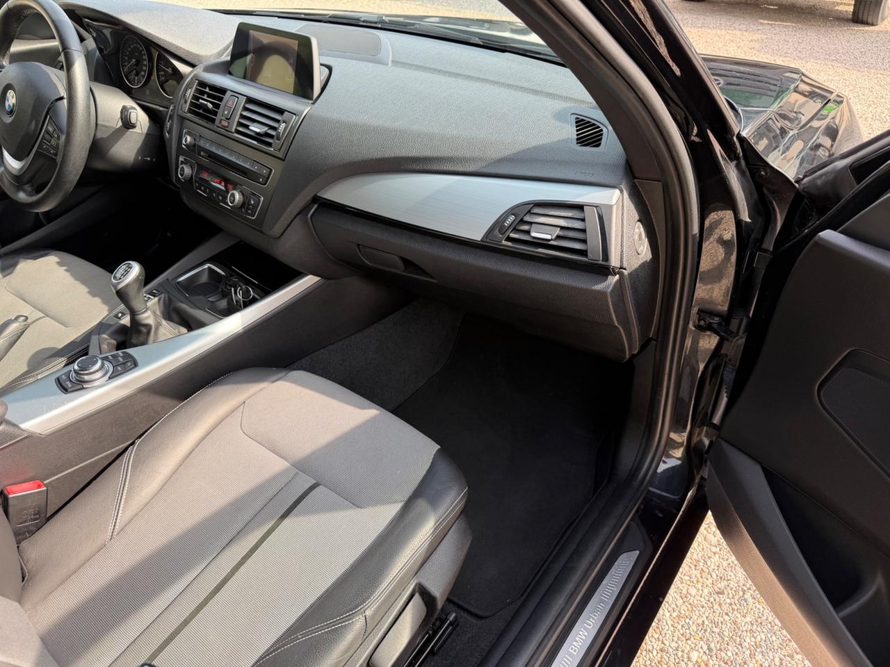 Bmw 118 118i 5p. Unique