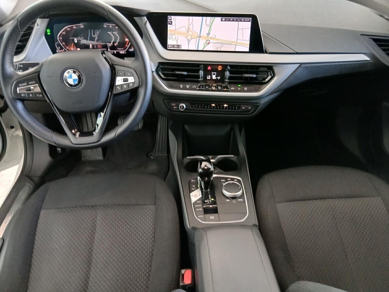 Bmw 118 118d 5p. Business Advantage