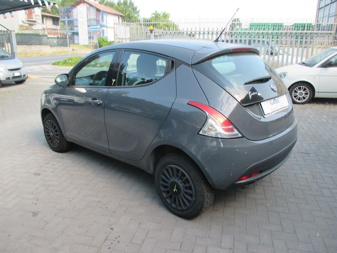 Lancia Ypsilon 0.9 t.air Gold ecochic metano 80cv E6