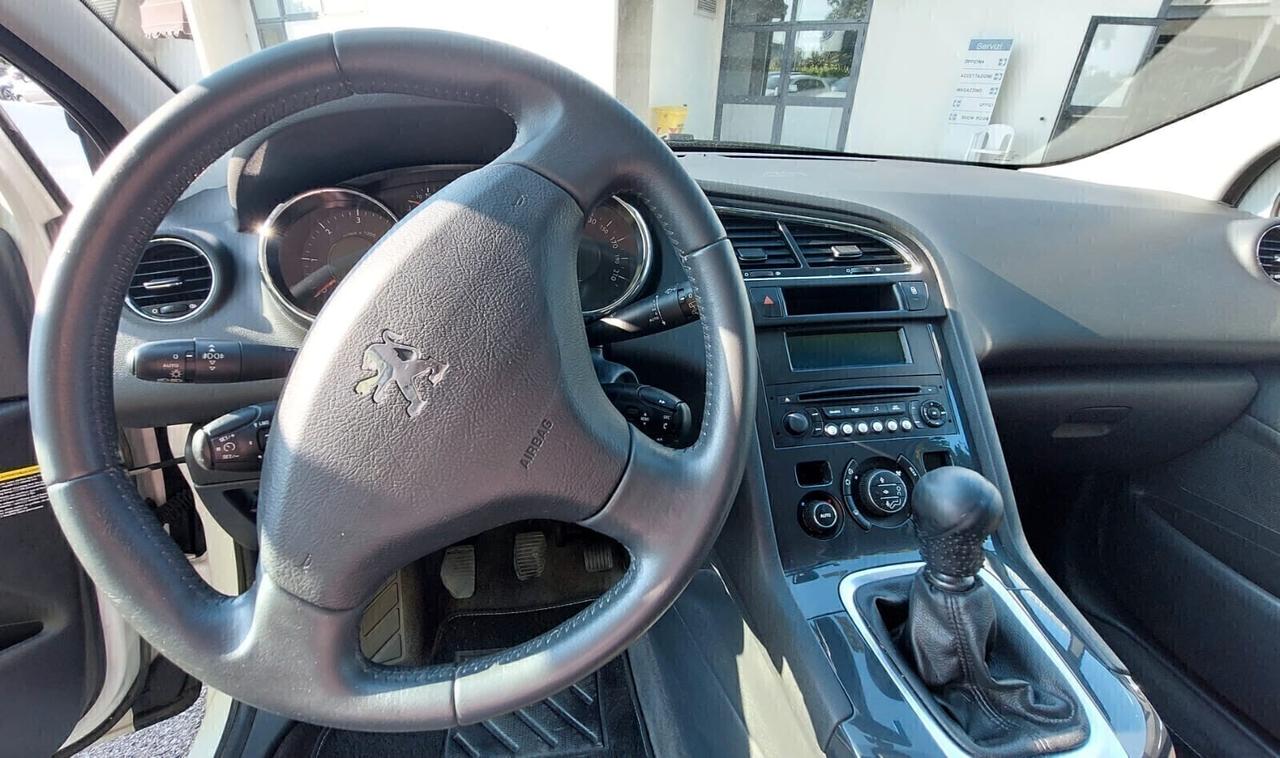 Peugeot 5008 1.6 Diesel 7 Posti Neopatentati