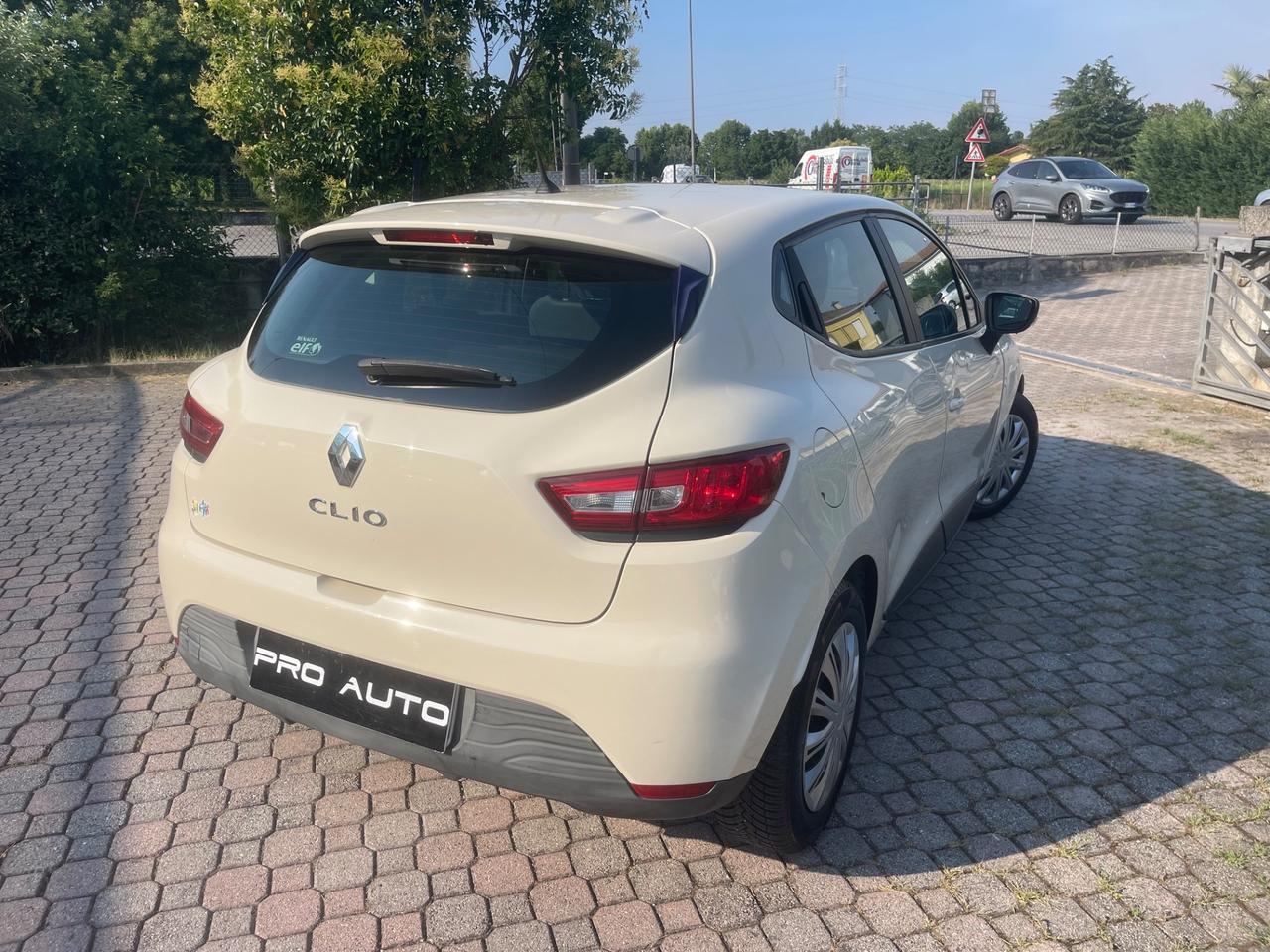 Renault Clio 1.2 75CV 5 porte Life