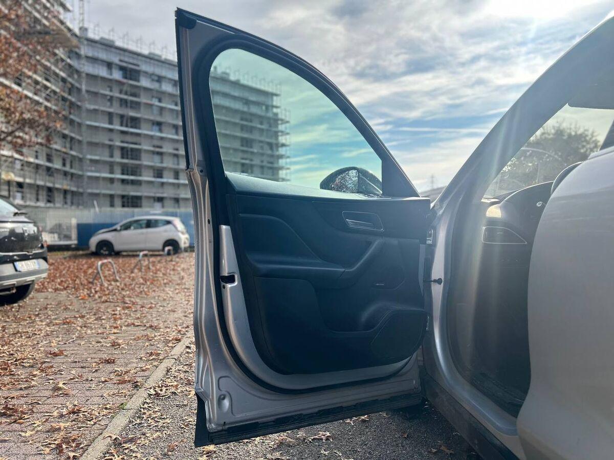 Jaguar F-Pace 3.0d V6 Portfolio awd 300cv auto