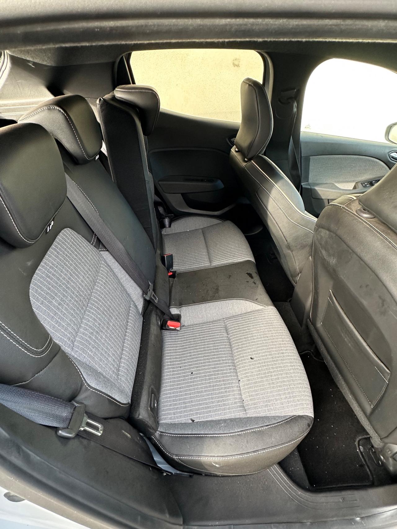 Renault Clio GPL 2024 incidentata sinistrata