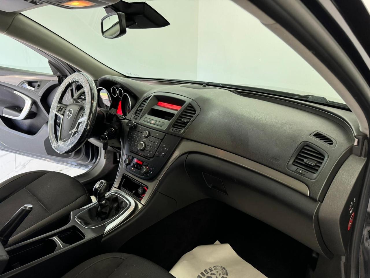 Opel Insignia 2.0 CDTI Sports Tourer -2012