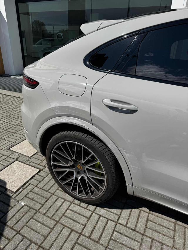 PORSCHE Cayenne Coupé 3.0 V6 E-Hybrid 462CV