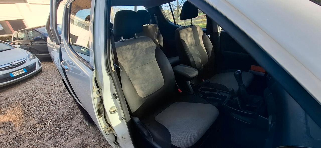 Mitsubishi L200 2.4 DI-D/154CV Club Cab Inform