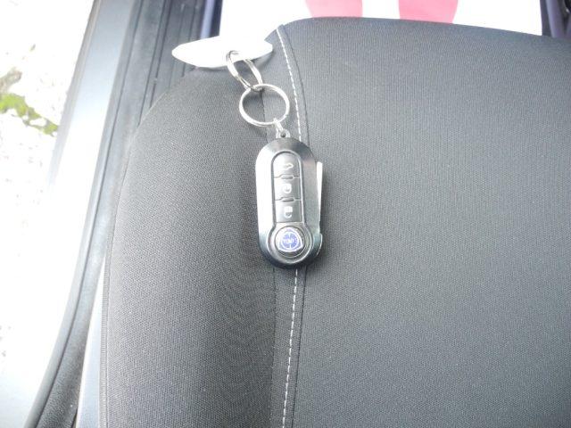 LANCIA Ypsilon 1.0 FireFly 5p. S&S Hybrid Gold - OK NEOPATENTATI