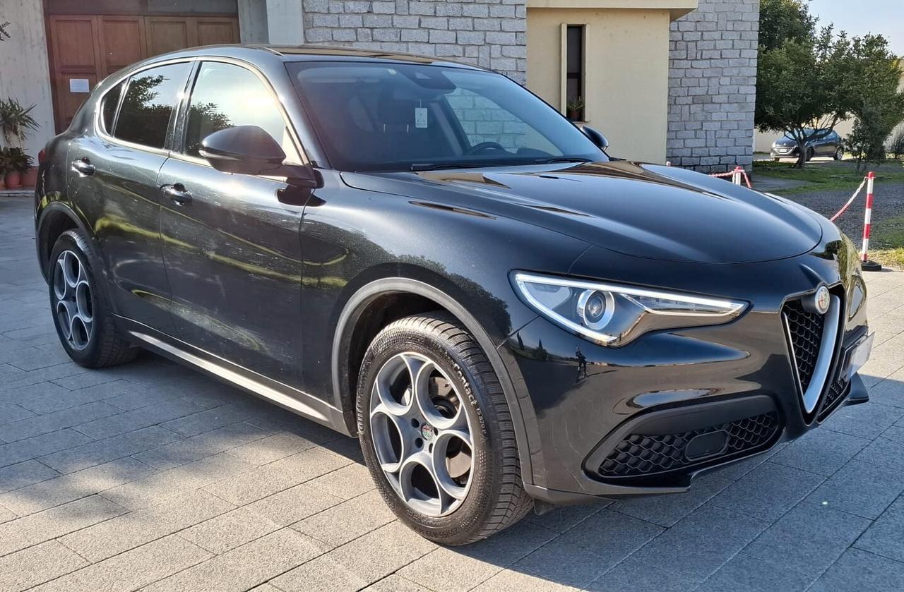 Alfa Romeo Stelvio 2.2 Turbodiesel 190 CV AT8 Q4 Sport-Tech