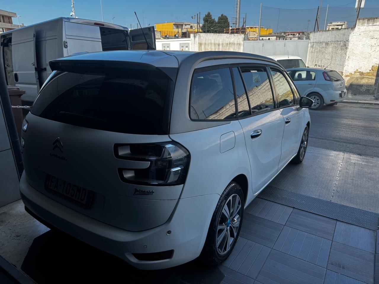Citroen Grand C4 Picasso 7 POSTI BlueHDi 120 S&S Exclusive