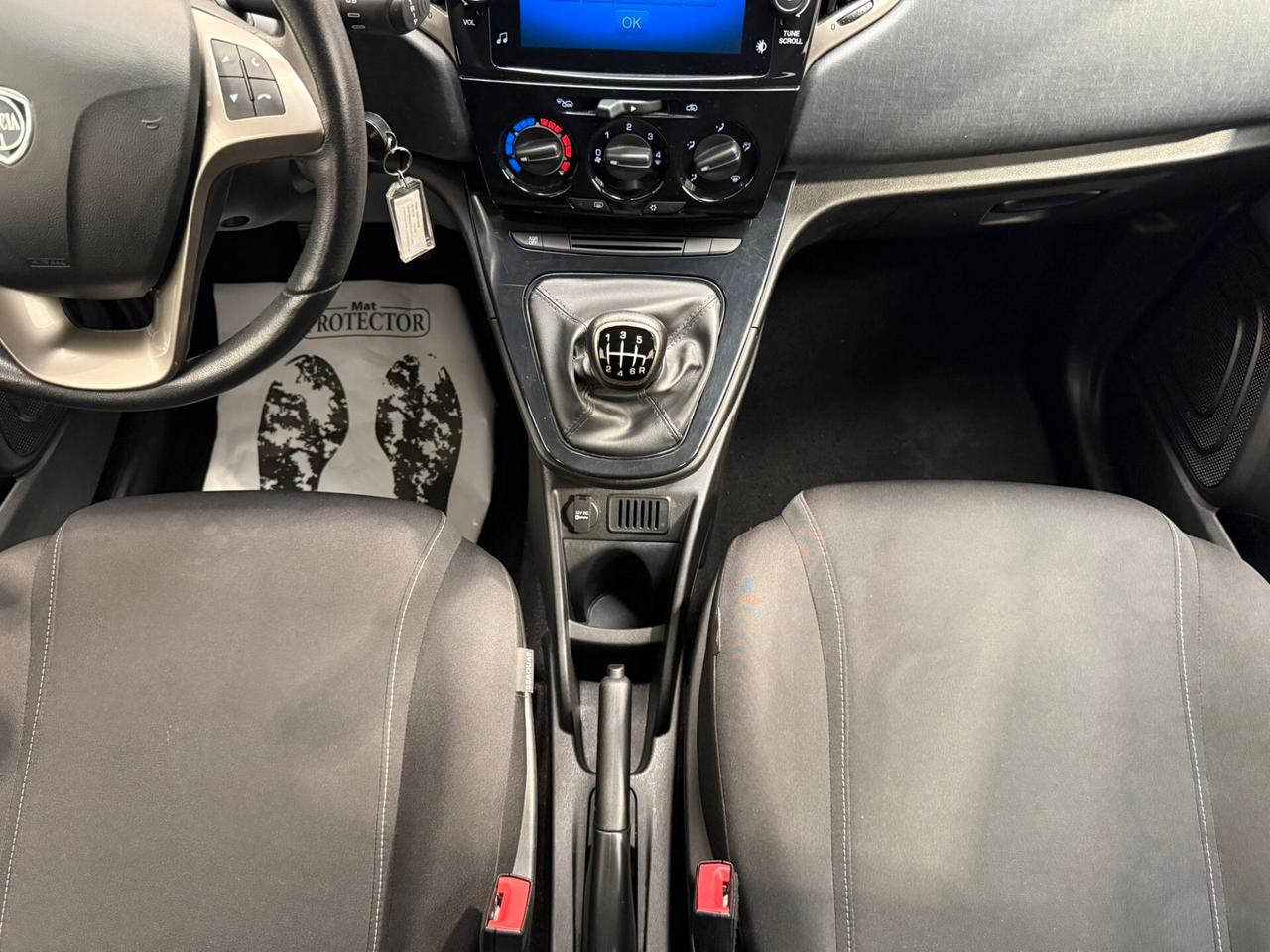 Lancia Ypsilon 1.0 FireFly 5 porte S&S Hybrid Gold