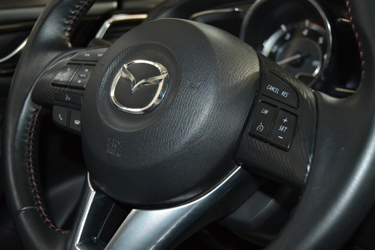 Mazda3 1.5 Skyactiv-D Exceed Cruise/Xenon/UNIPRO