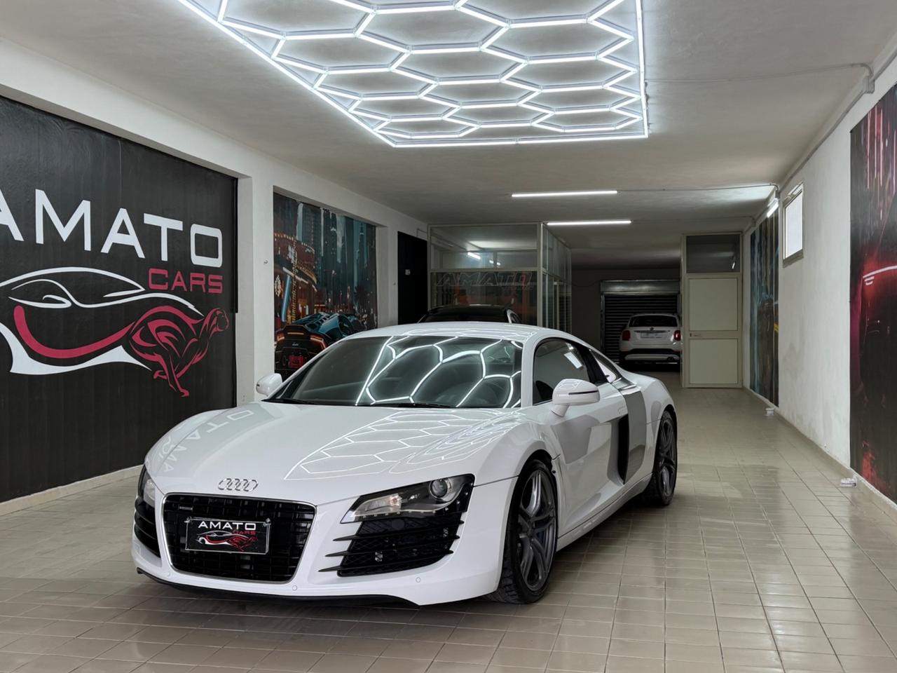 Audi R8 4.2 V8 FSI quattro R tronic