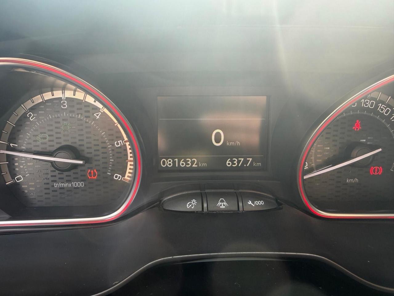 Peugeot 2008 1.6 HDI 100 GT LINE STRAFULL