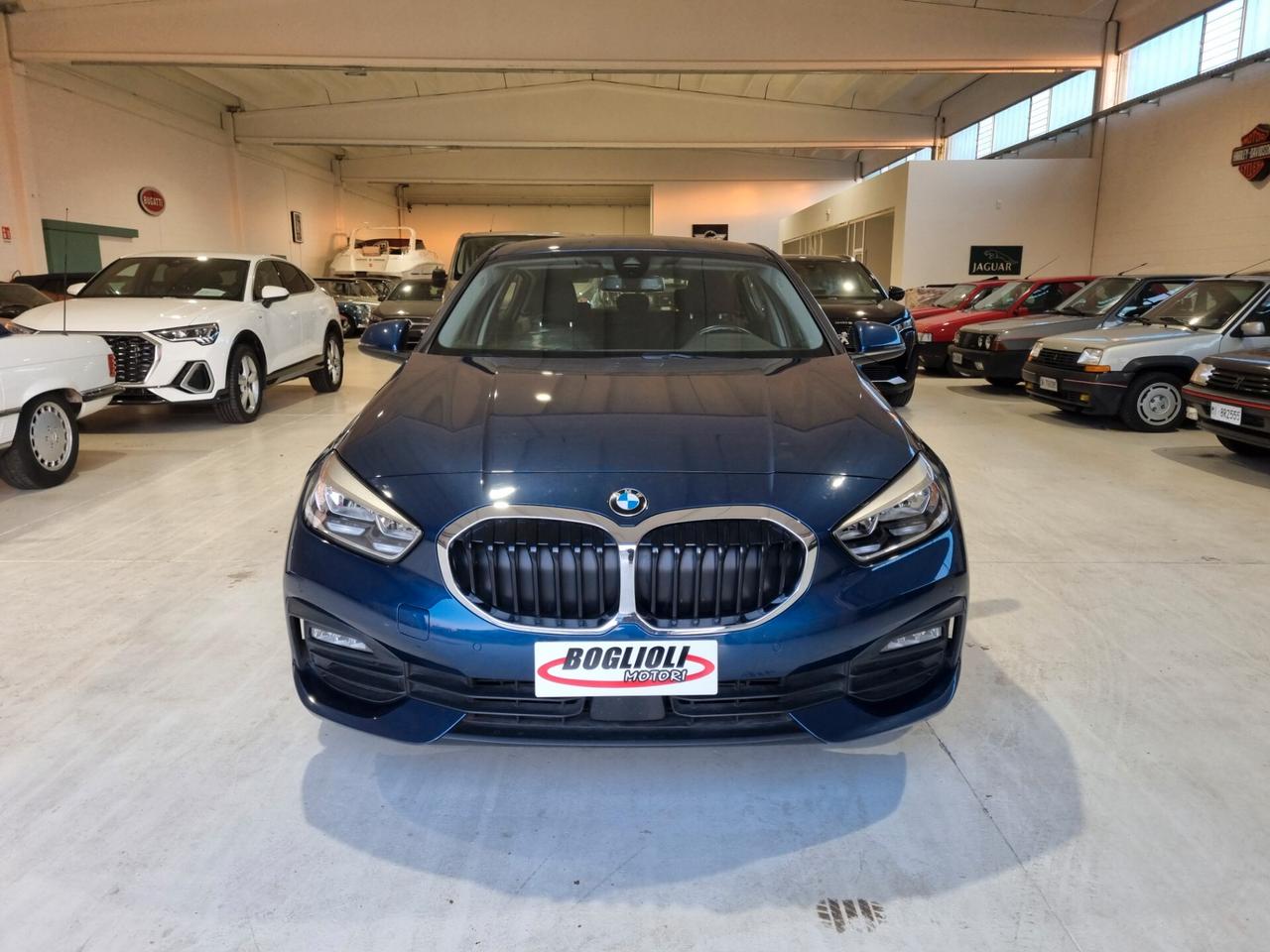 Bmw 116d 5p. Business Advantage