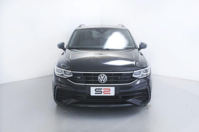 VOLKSWAGEN Tiguan 2.0 TDI 150 CV SCR DSG R-Line Fari Matrix/Black P.
