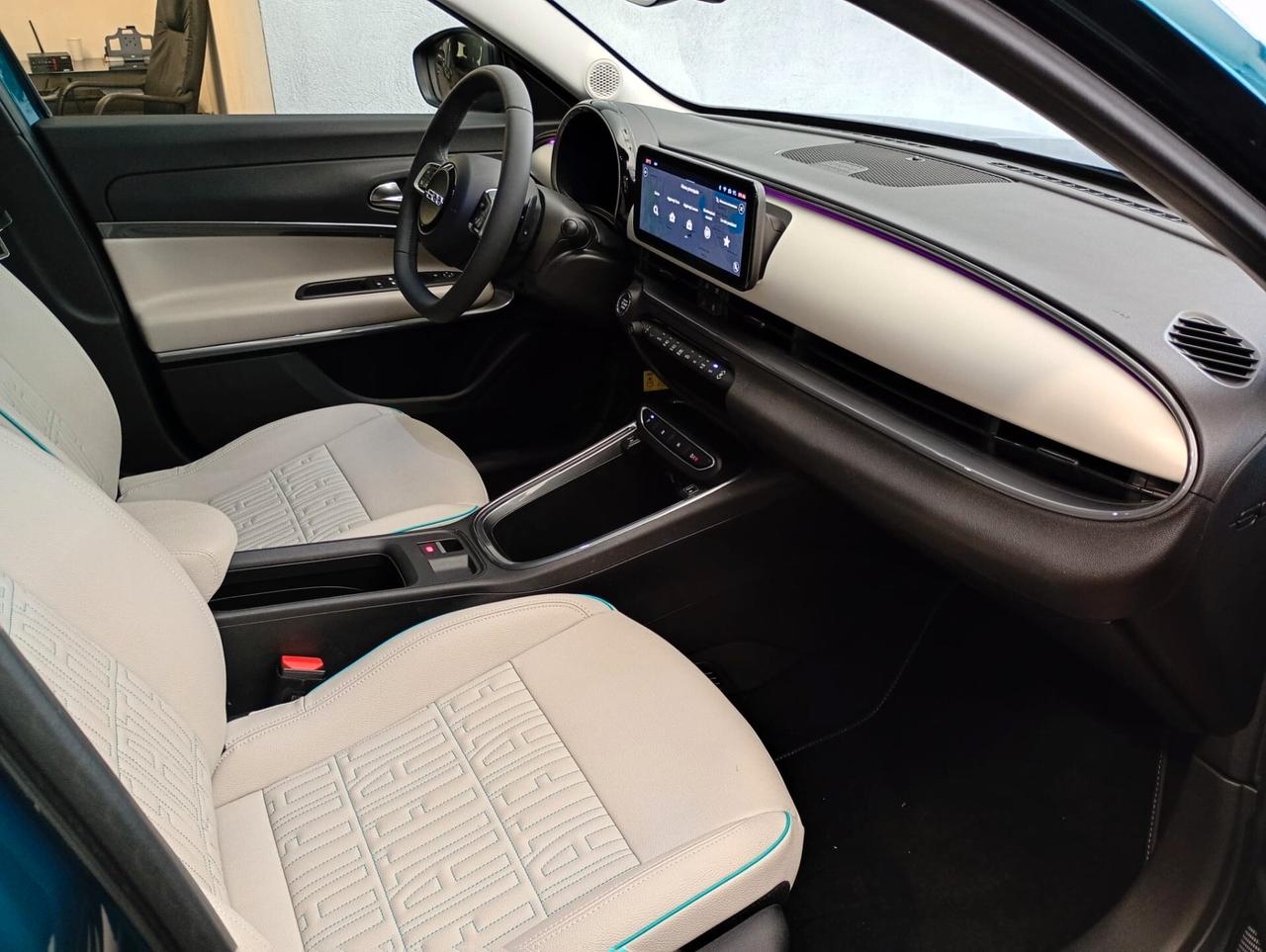 FIAT 600 HYBRID 136CV AUTOMATICA LA PRIMA – 23.000 KM – FULL OPTIONAL