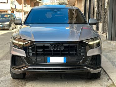 Audi Q8 50 TDI 286 CV quattro S Line TETTO/FULL