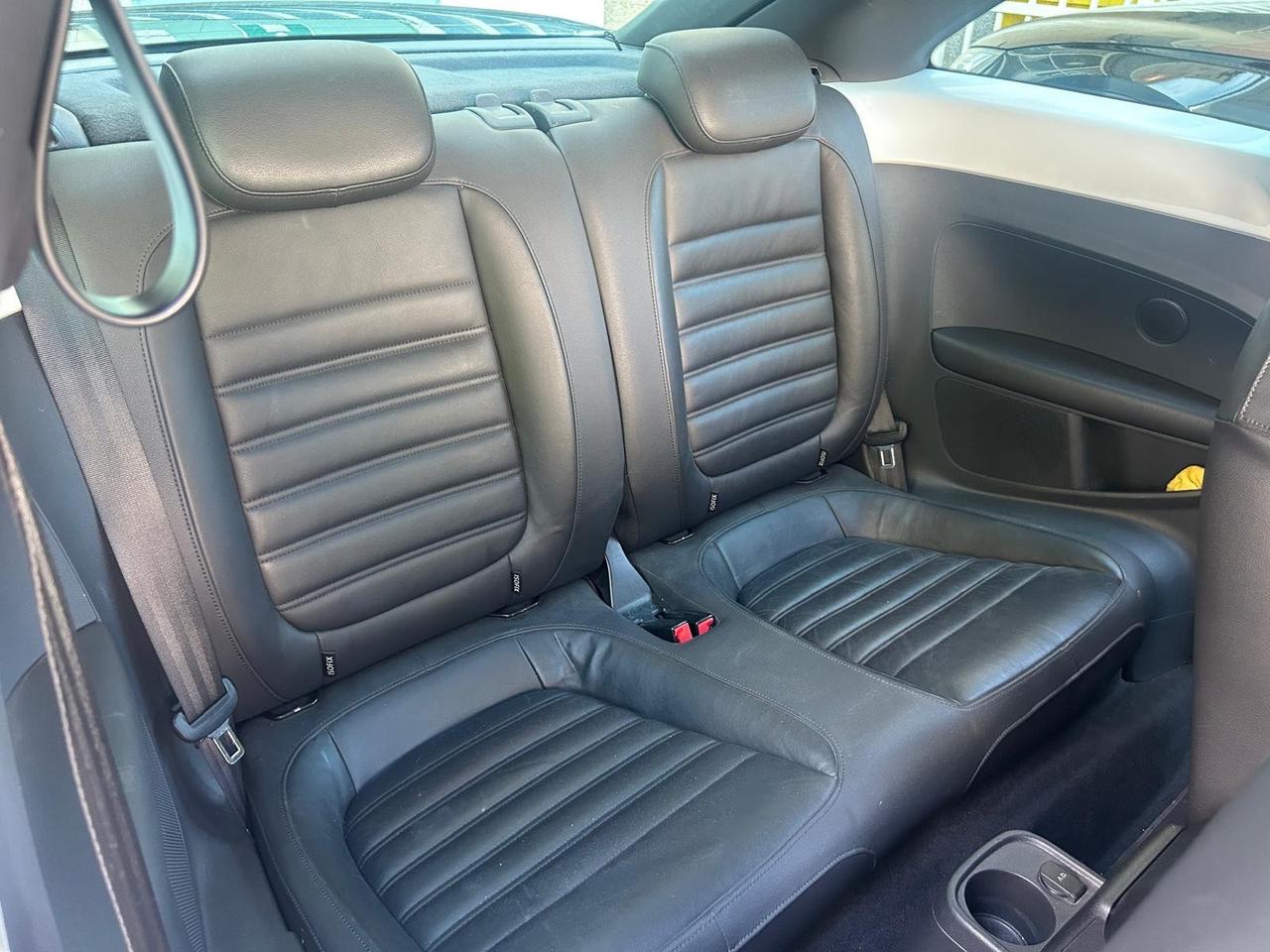 Volkswagen Maggiolino 2.0 TSI DSG Sport