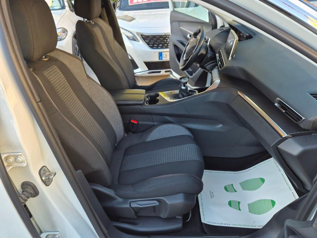 Peugeot NEW 3008 BlueHDi 130CV MANUALE
