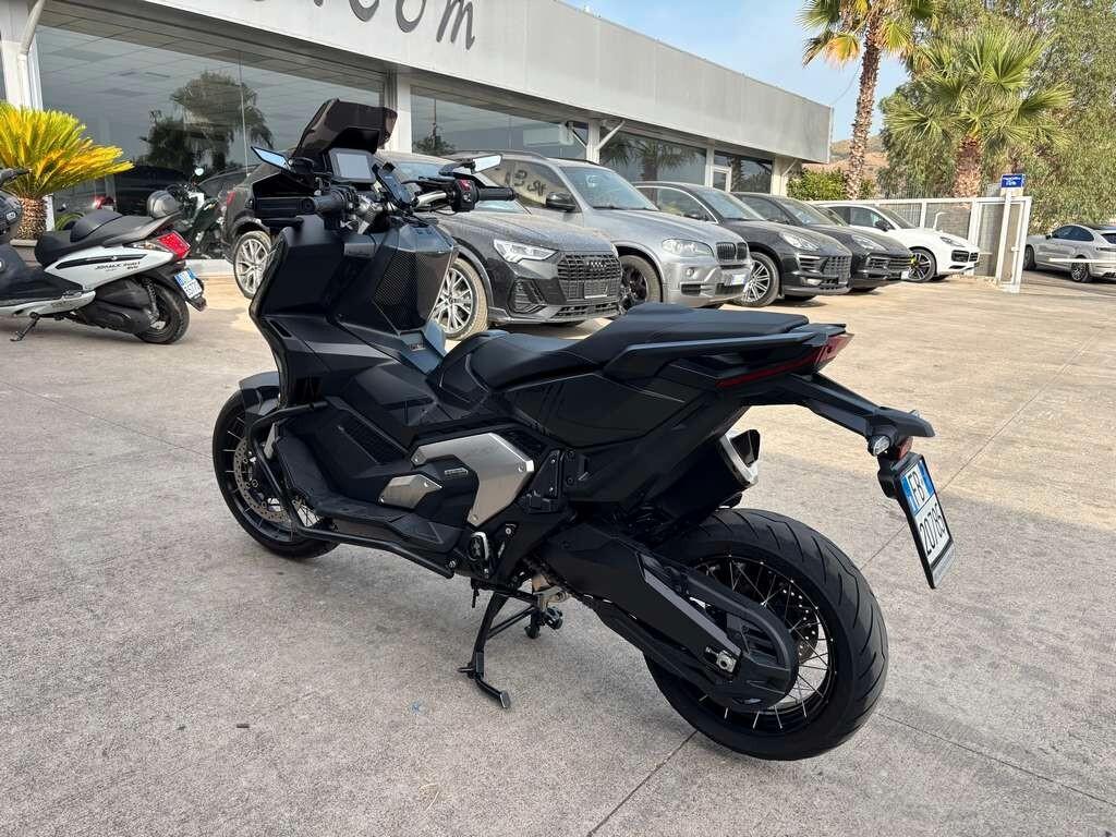 Honda X-ADV 750 2023 / Km 12.000 Tua a solo 104 Euro al mese