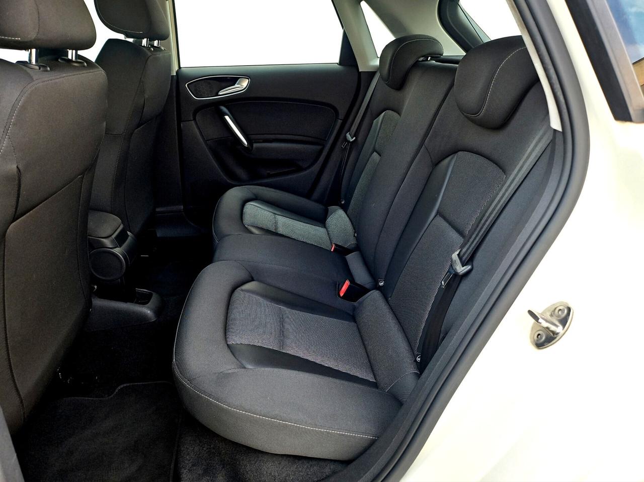 Audi A1 SPB 1.6 TDI 105 CV Ambition TETTO PANORAMICO 5 PORTE