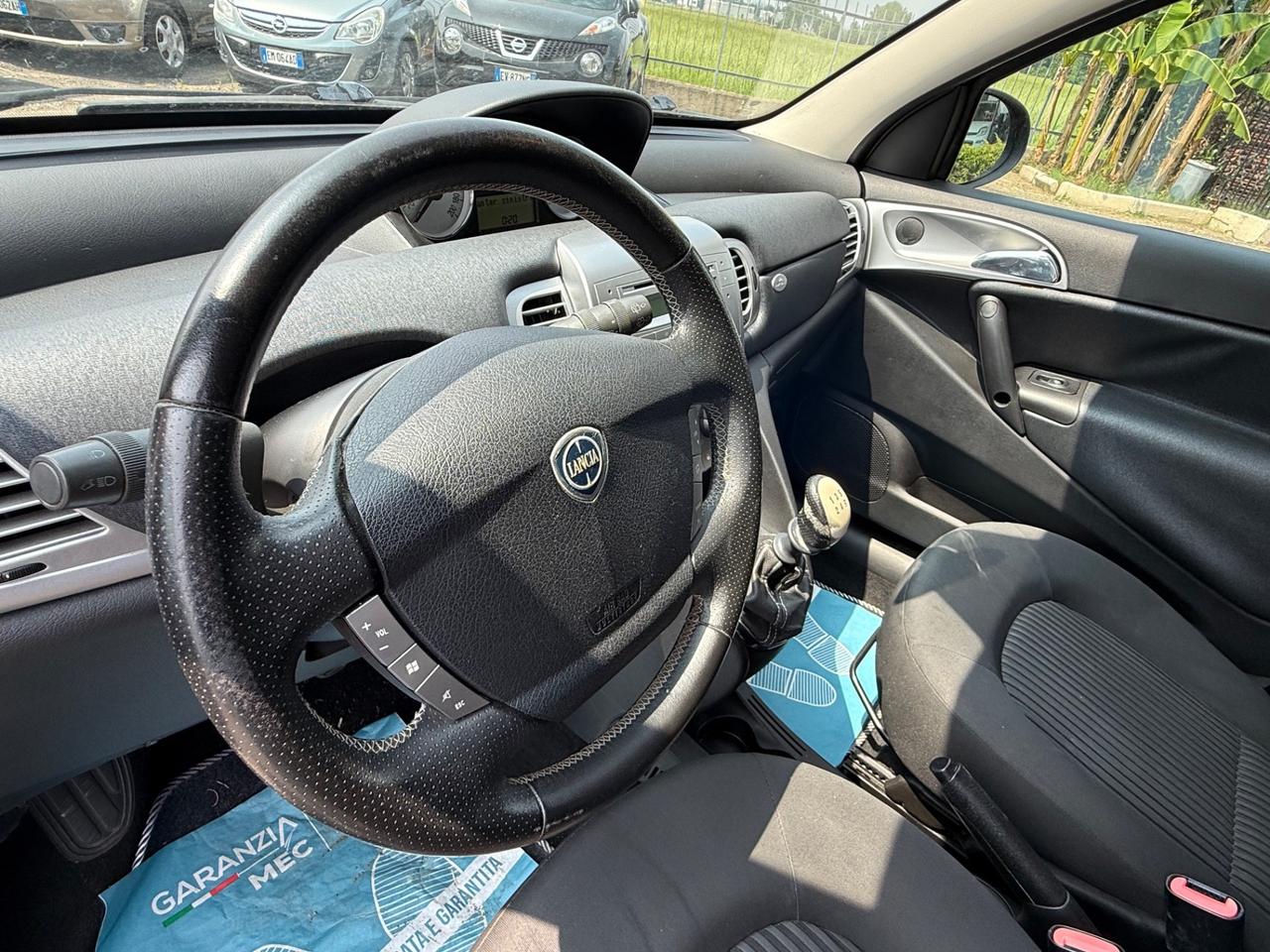 Lancia Ypsilon 1.2 69 CV Platinum