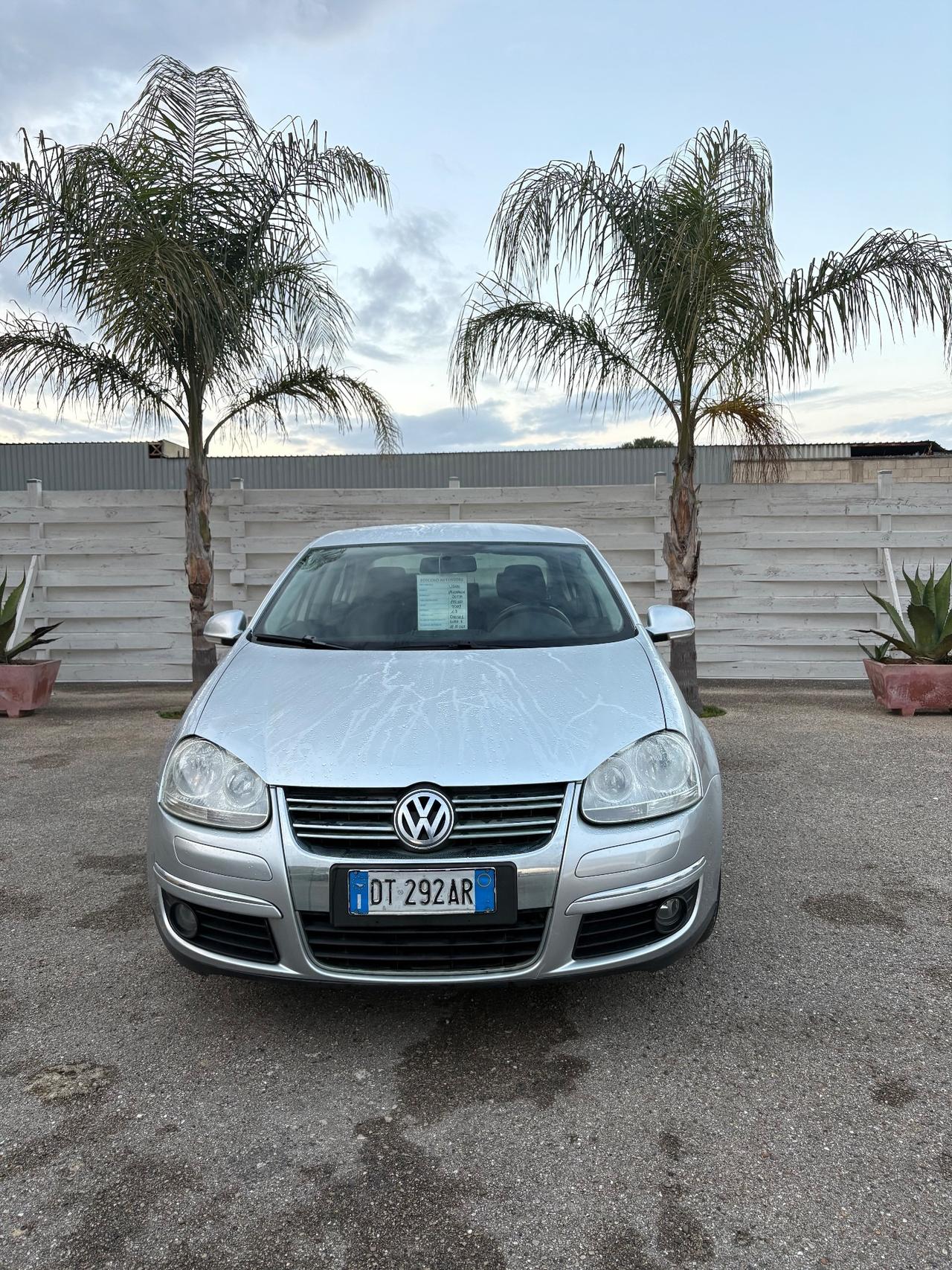 Volkswagen Jetta 1.9 diesel tagliando e distribuzione eseguiti