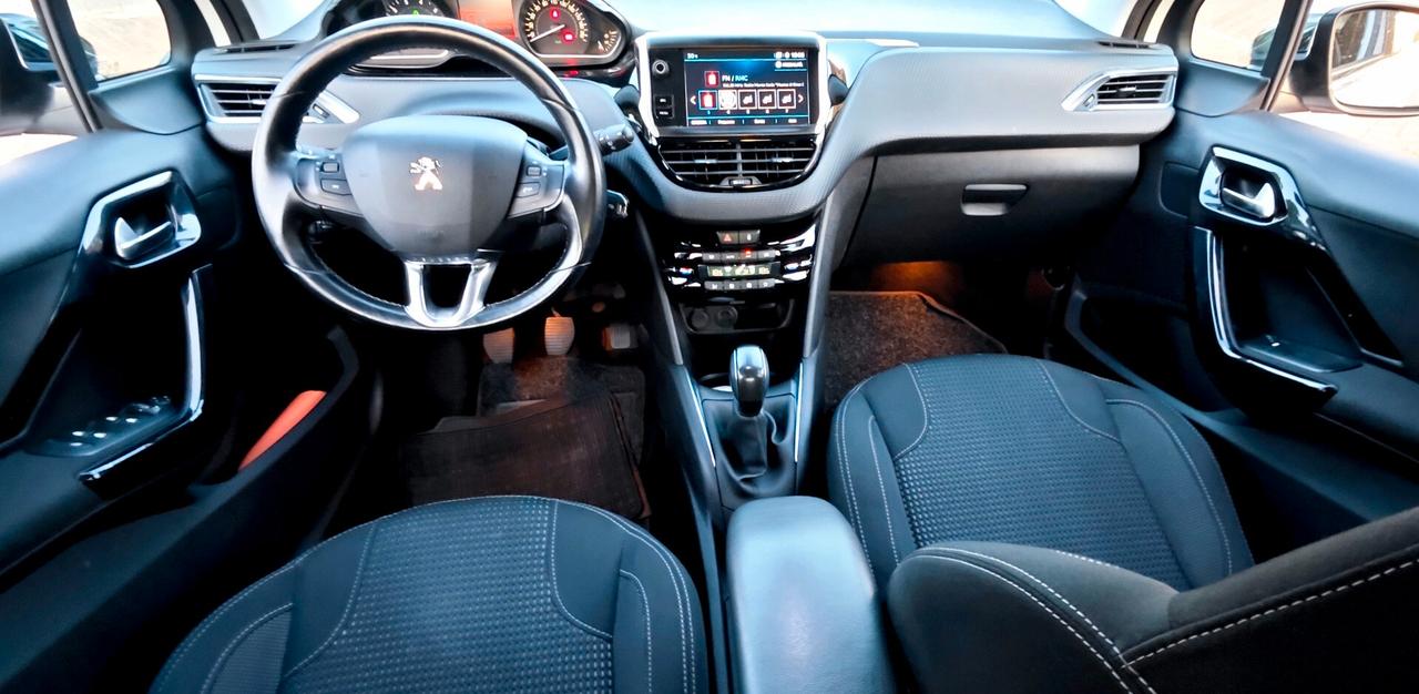Peugeot 208 PureTech 82 5 porte Allure