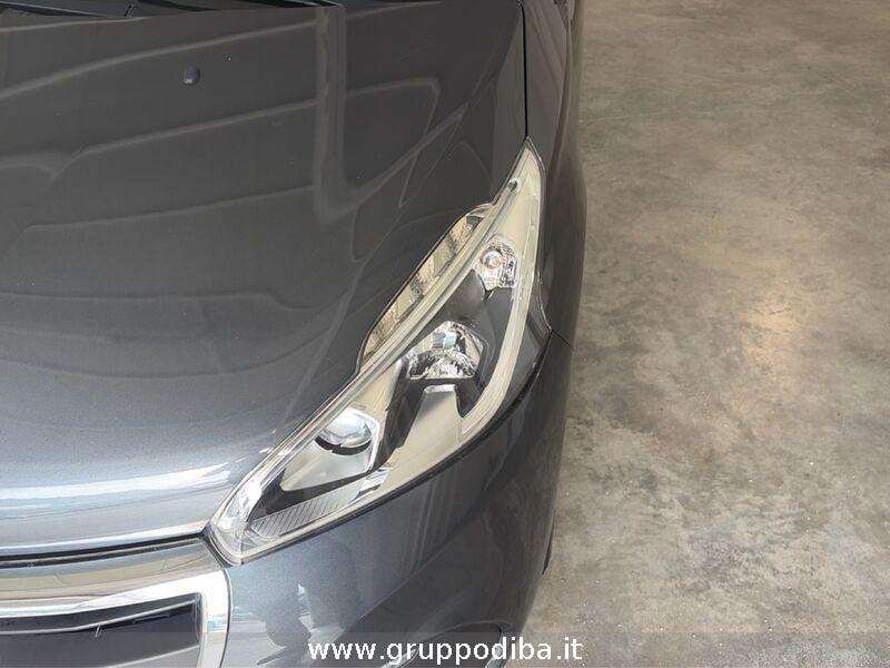 Peugeot 208 I 2015 Benzina 3p 1.2 puretech Access gpl 82cv