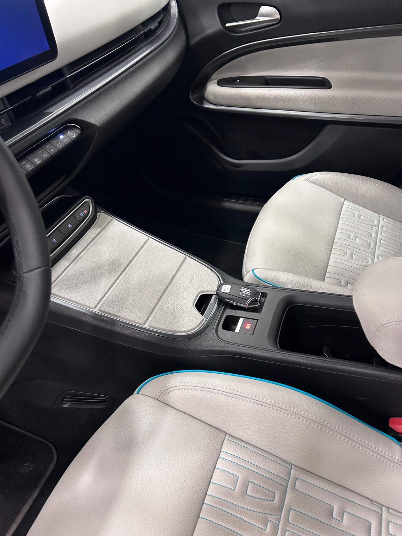 Fiat 600 Hybrid 110 CV DCT MHEV La Prima