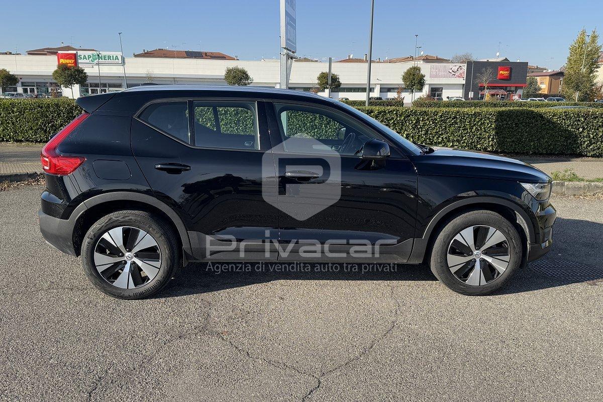 VOLVO XC40 T2 Momentum Pro
