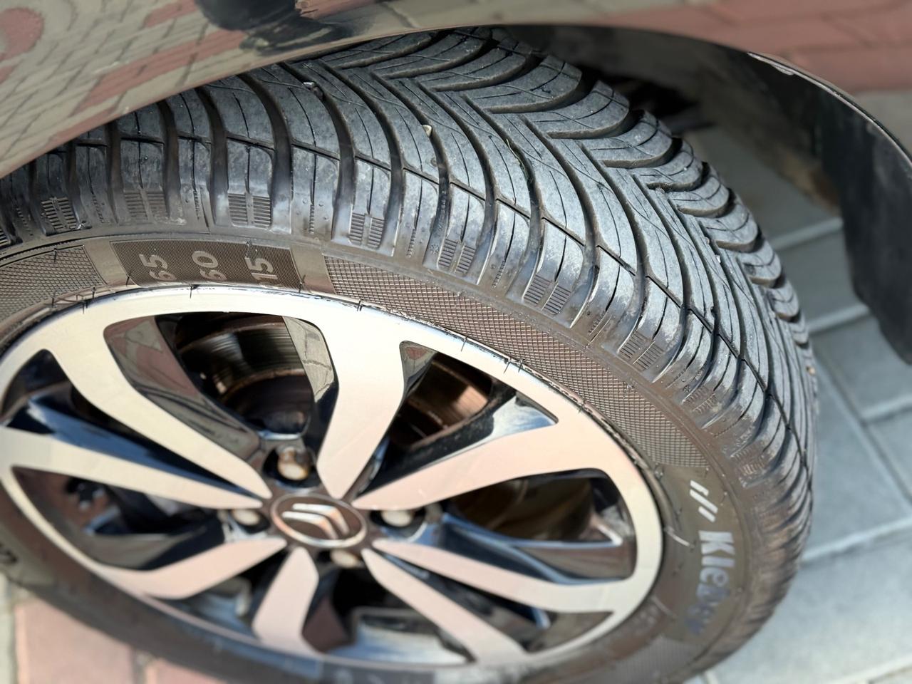 Citroen C1 PureTech 82 3 porte Shine