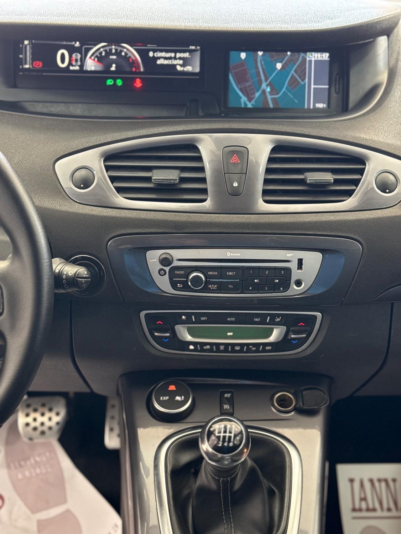 Renault Scenic xmod cross 1.5 dci