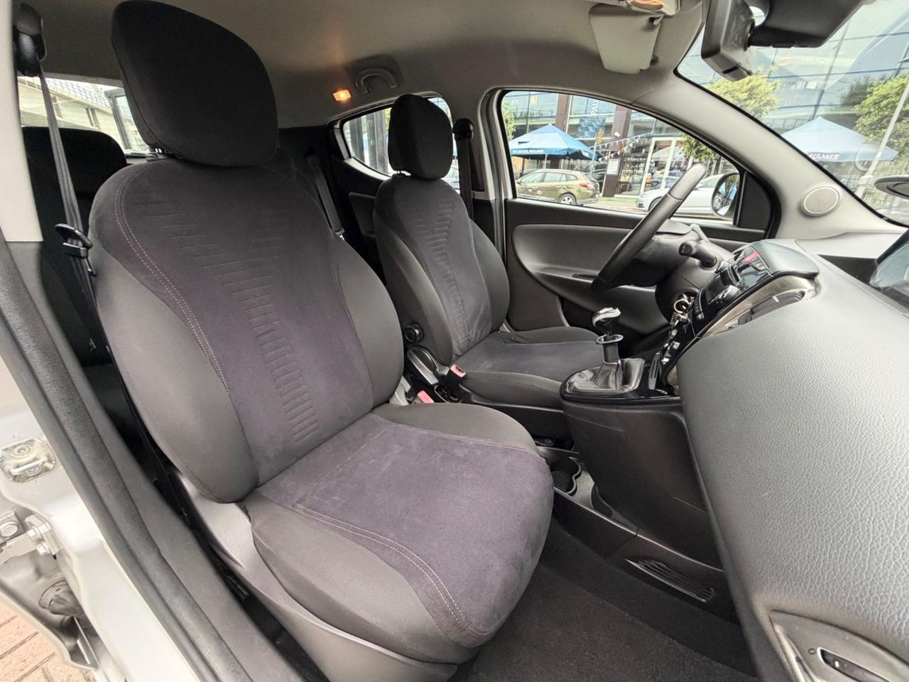 Lancia Ypsilon 1.2 Silver