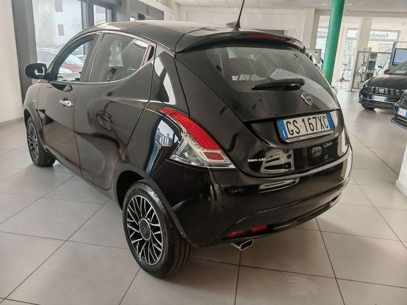 Lancia Ypsilon 1.0 FireFly 5 porte S&S Hybrid Silver Plus