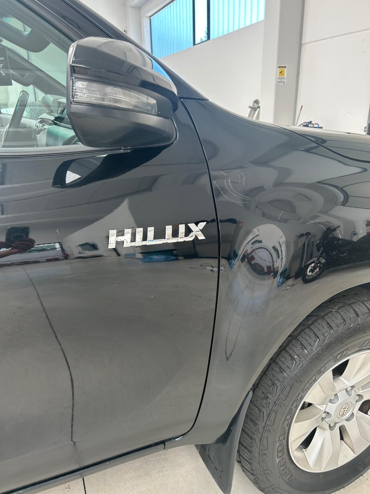 Toyota Hilux 2.4 D-4D 4WD 2 porte Extra Cab Comfort