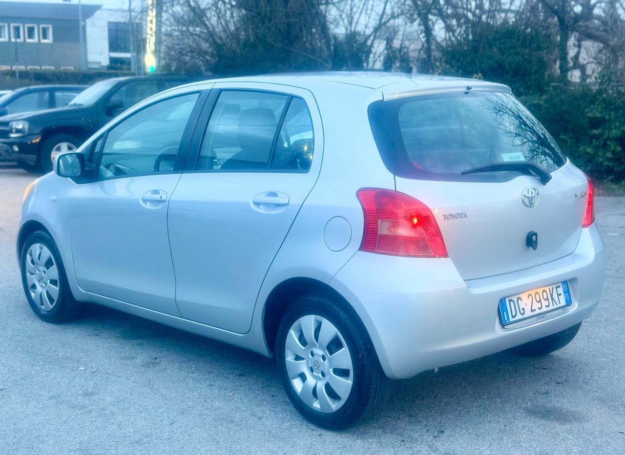 Toyota Yaris 1.3 5 porte