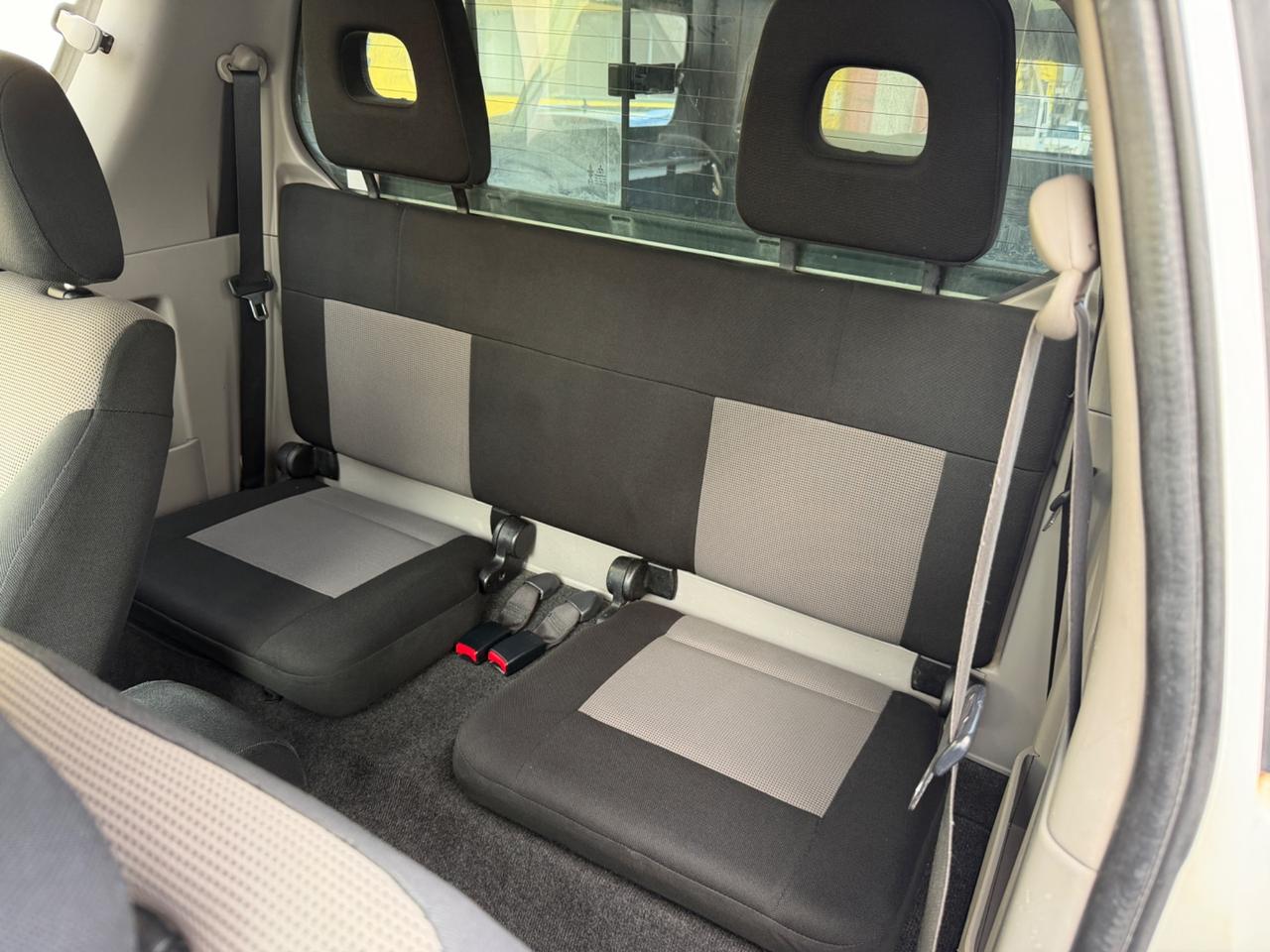Mitsubishi L200 2.5 DI-D King CAB Hard Top - 2012
