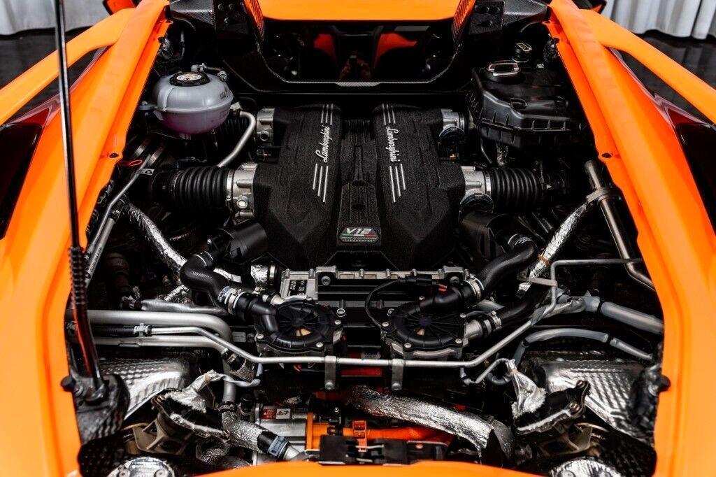 Lamborghini Revuelto 6.5 V12 4990,00 LEASING FULL INCLUSIVE - NOLEGGIO LUNGO TERMINE