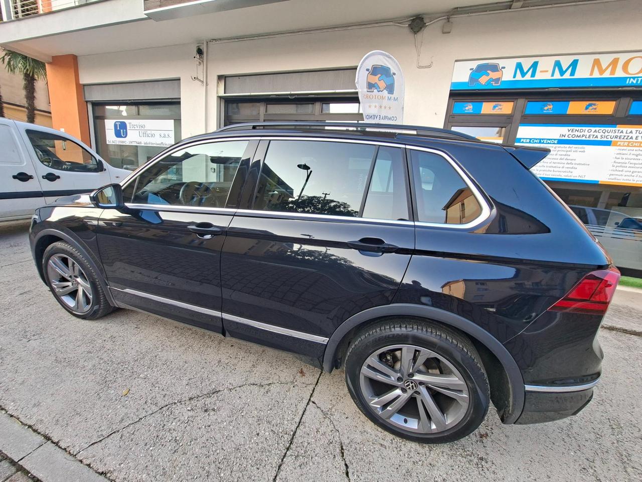Volkswagen Tiguan 2.0 tdi R-Line 150cv dsg