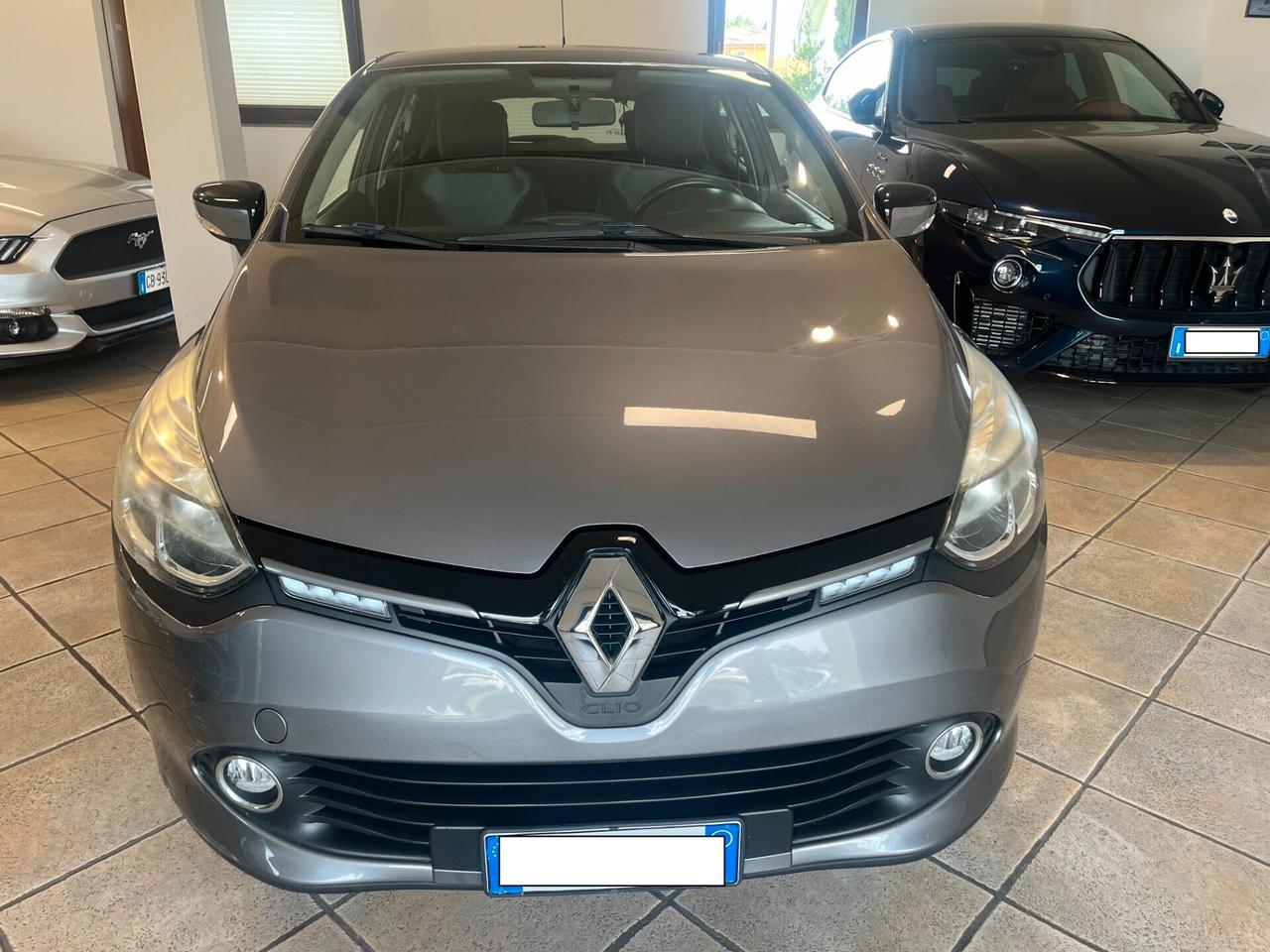 Renault Clio 1.2 75CV 5 porte costume national