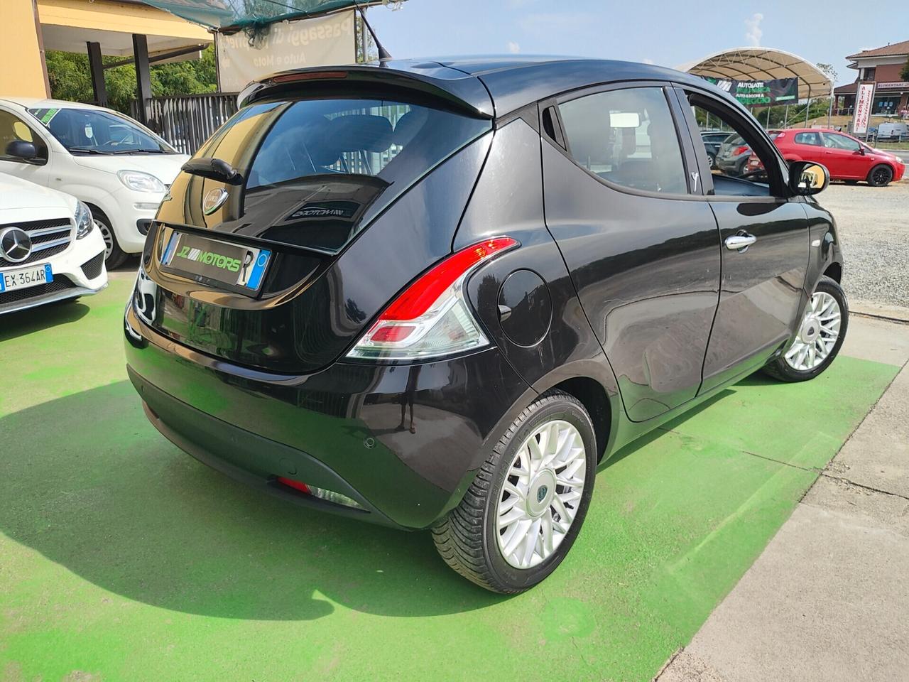 LANCIA YPSILON 1.2 GPL NEOPATENTATI