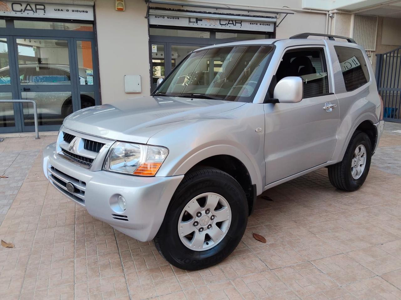 Mitsubishi Pajero 2.5 TDI 3p. GL 115 cv