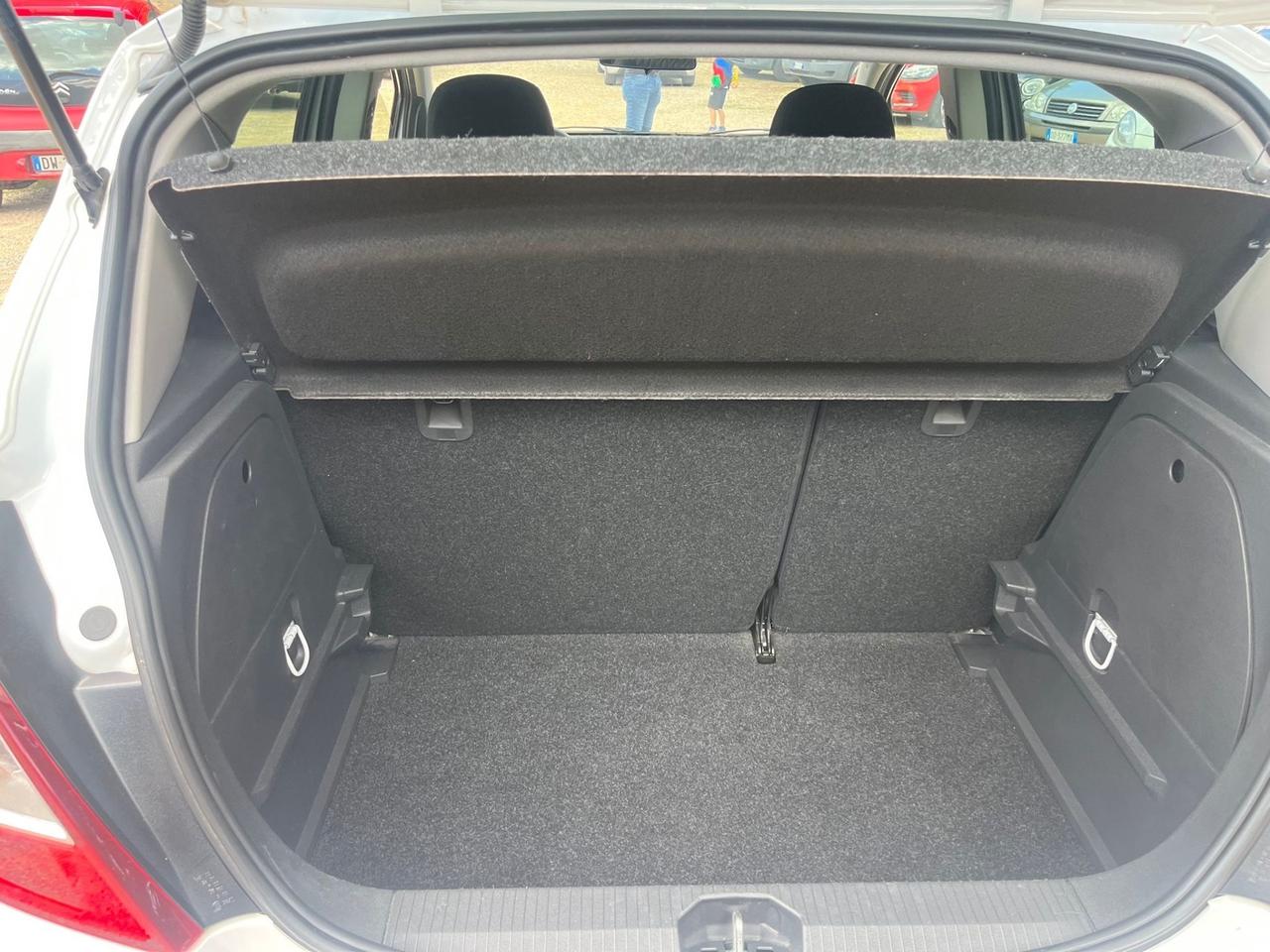 Opel Corsa 1.2 5 porte Sport