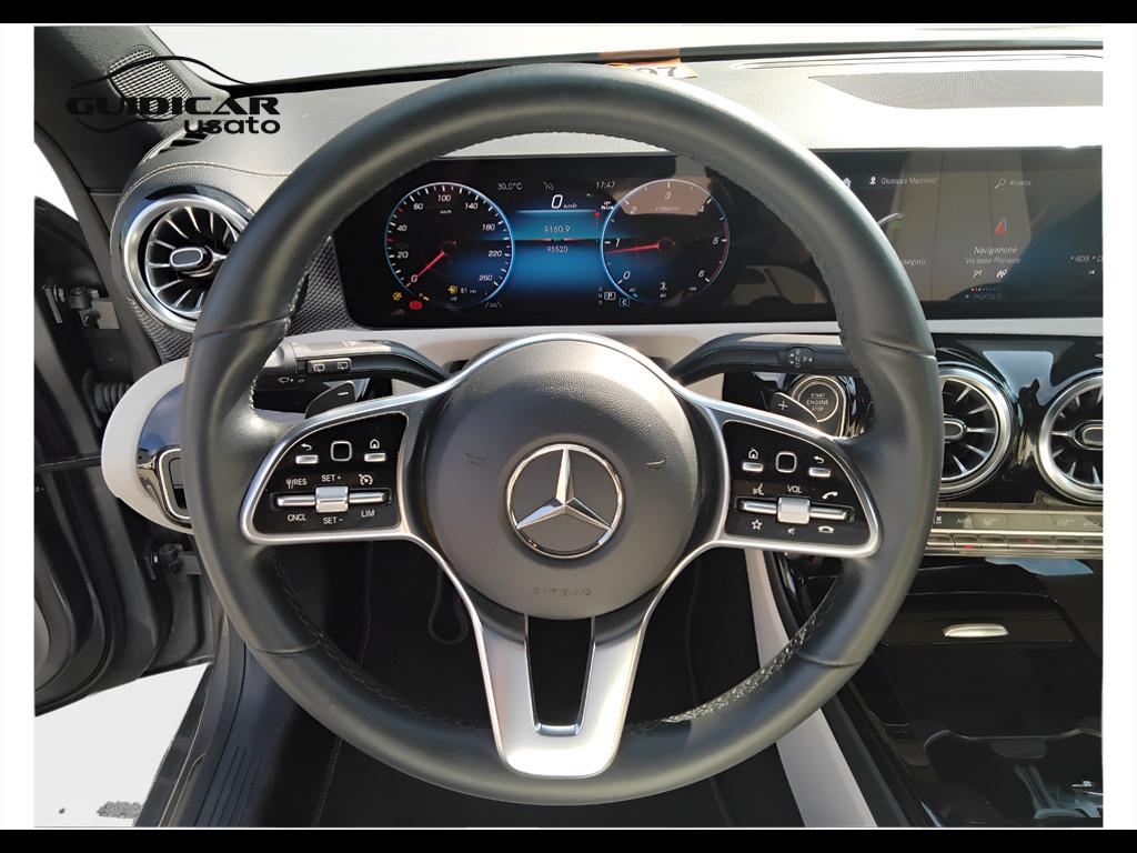 Mercedes-Benz CLA Sh.Brake - X118 - CLA Shooting Brake 180 d Sport auto