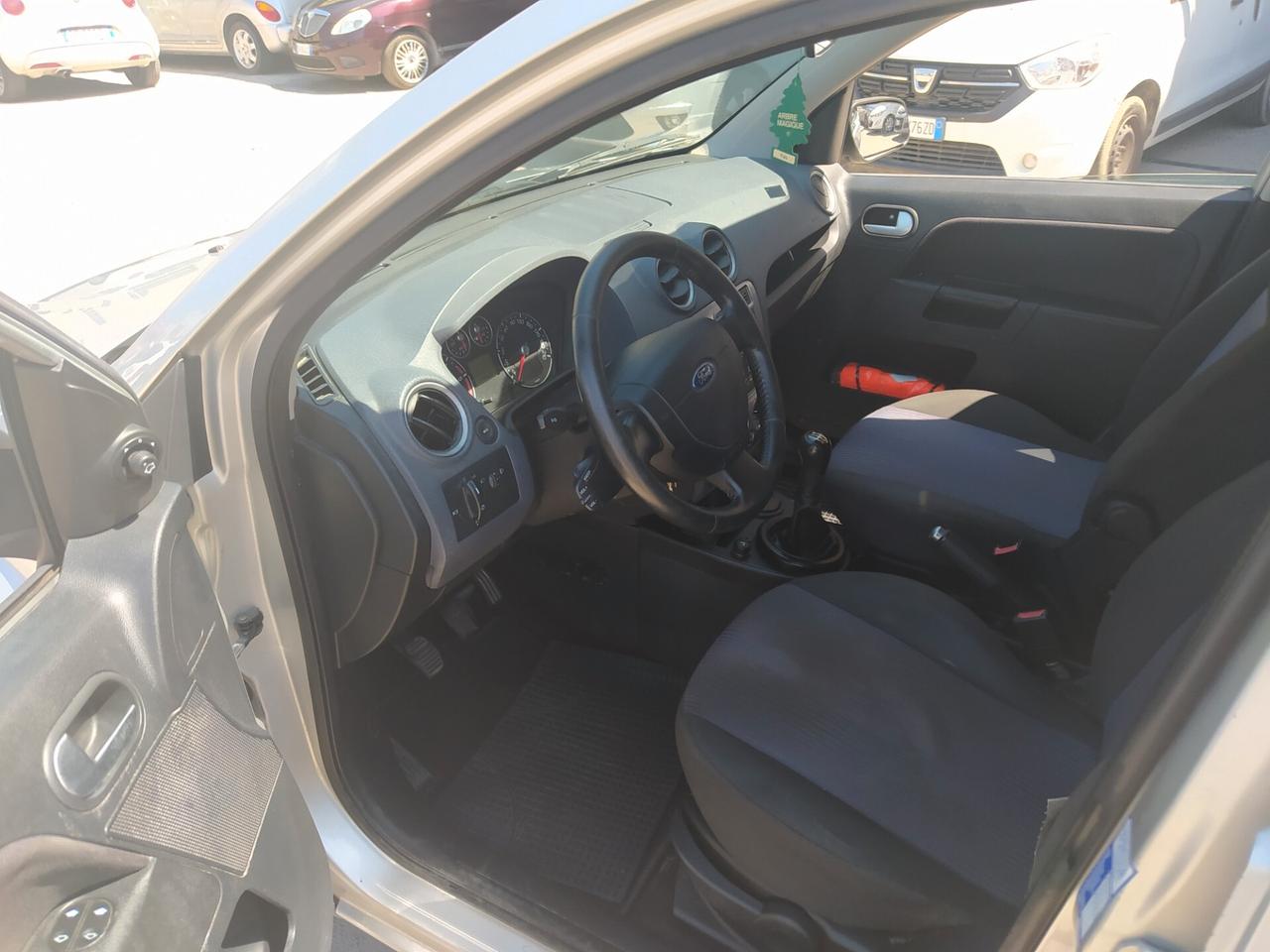 Ford Fusion 1.4 TDCi 5p. Neopatentati