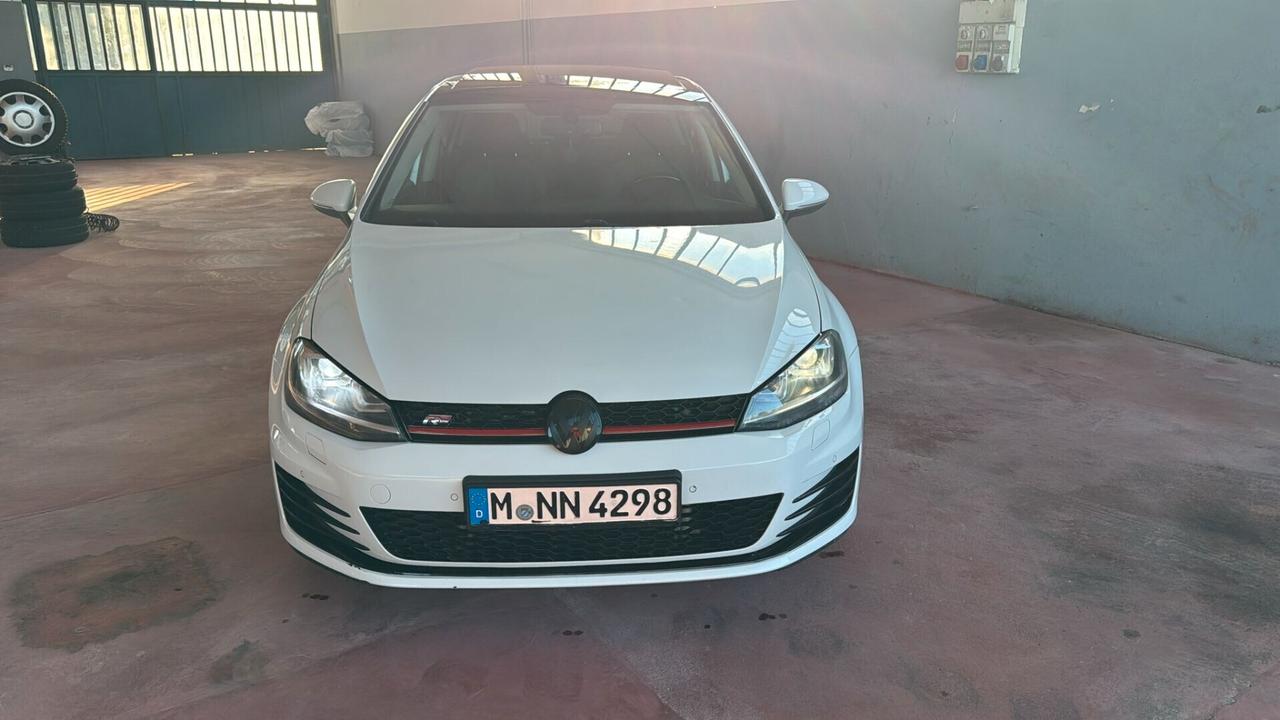 Volkswagen Golf 2.0 TDI 5p. 4MOTION Highline BlueMotion Technology