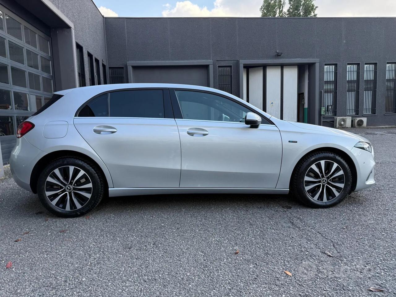 Mercedes A 250 e EQ-POWER Business Extra 7G-DCT