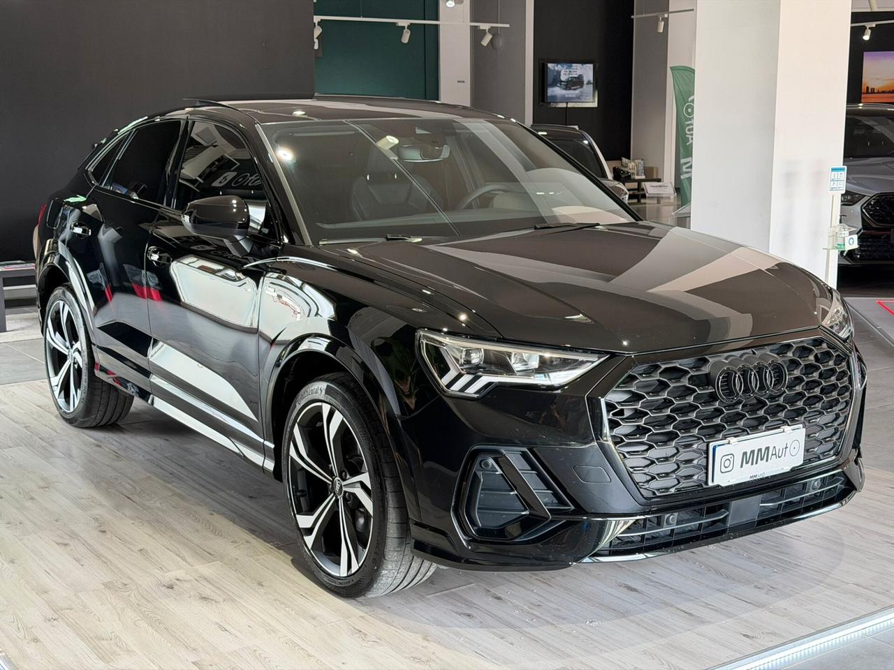 Audi Q3 SPB 35 TDI S-Tronic S-Line Identity Black